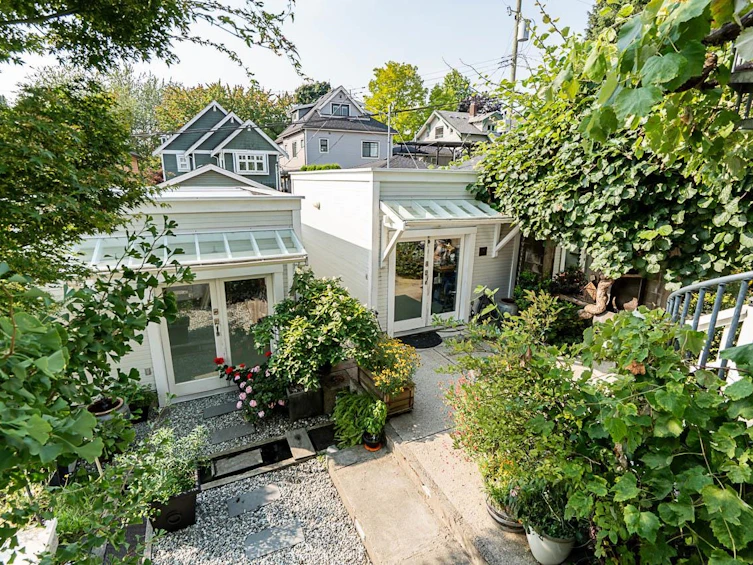 830 E 14th Avenue, Vancouver, BC, V5T 2N6 - 27