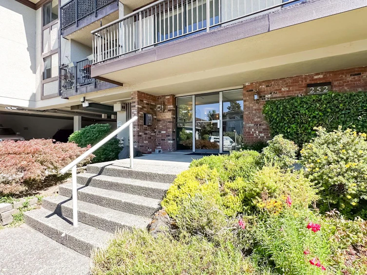306-252 W 2nd Street, North Vancouver, BC, V7M 1C8 - 21