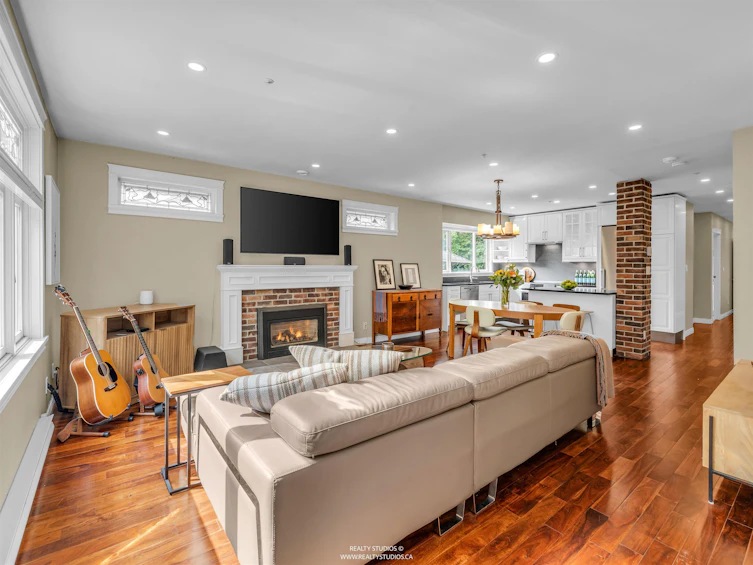 4-2535 W 6th Avenue, Vancouver, BC, V6K 1W4 - 2