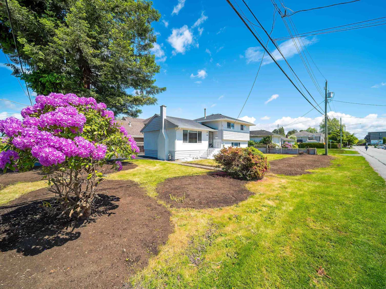 3871 Youngmore Road, Richmond, BC, V7C 1R5 - 3