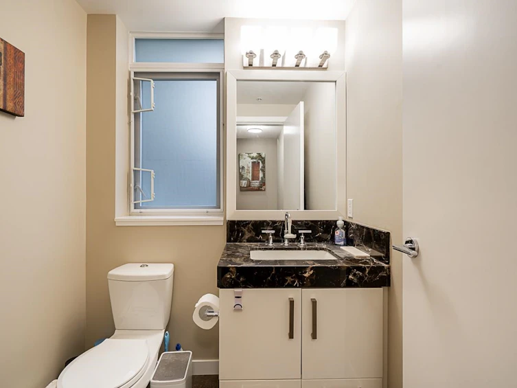 6198 Wilson Avenue, Burnaby, BC, V5H 2R8 - 21