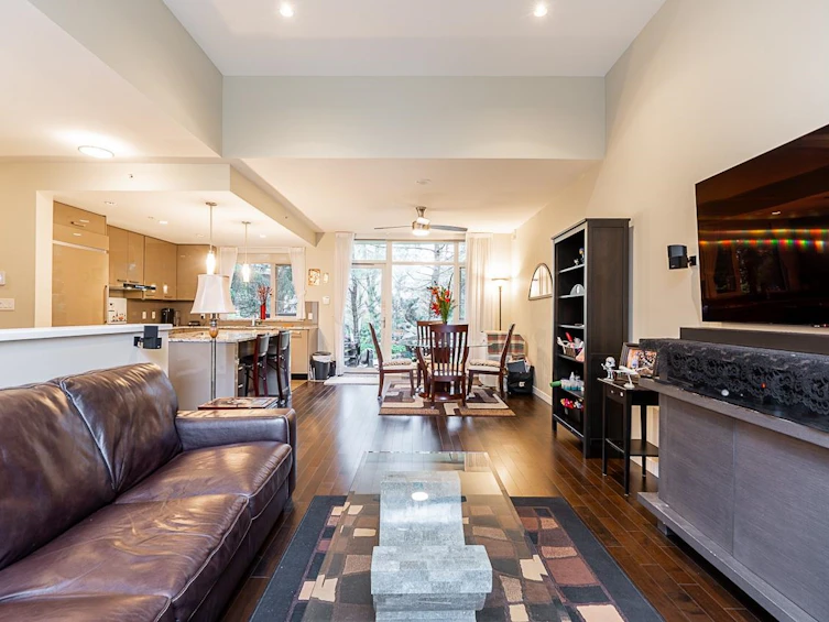 6198 Wilson Avenue, Burnaby, BC, V5H 2R8 - 7