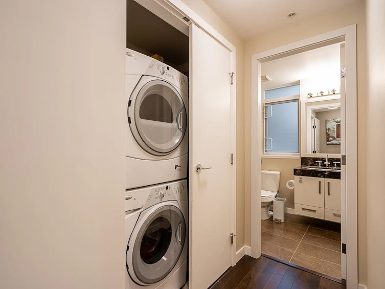 6198 Wilson Avenue, Burnaby, BC, V5H 2R8 - 20