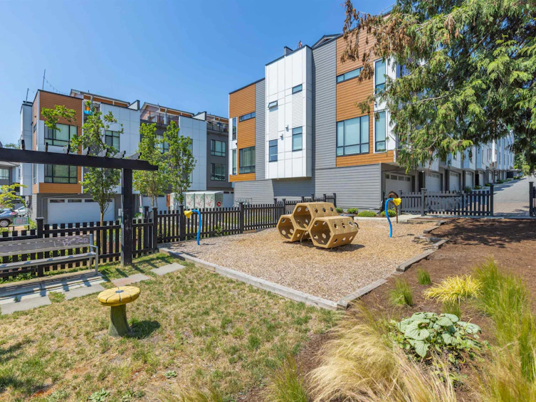 94-16433 19 Avenue, Surrey, BC, V3Z 0Z1 - 24