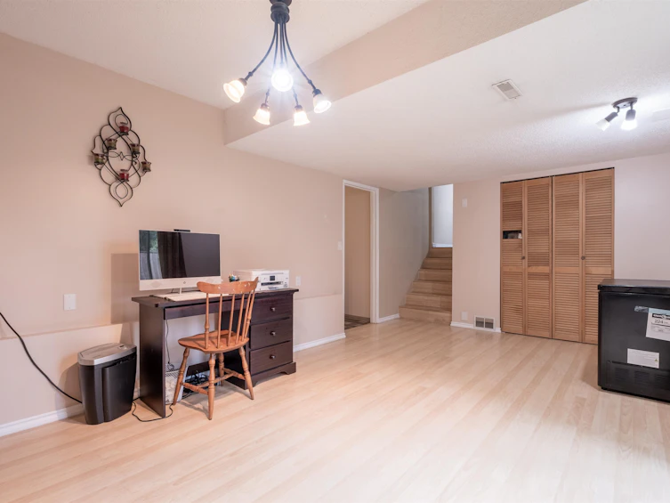 9222 132a Street, Surrey, BC, V3V 7E1 - 9