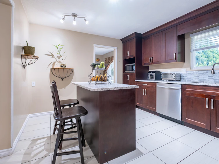 9222 132a Street, Surrey, BC, V3V 7E1 - 7