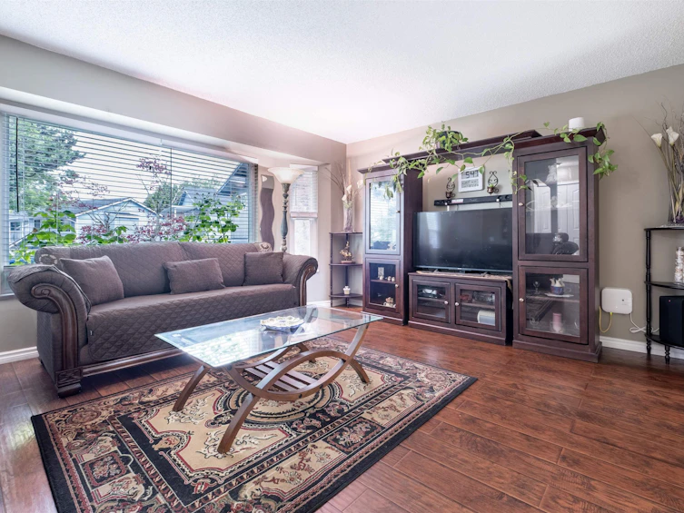 9222 132a Street, Surrey, BC, V3V 7E1 - 4