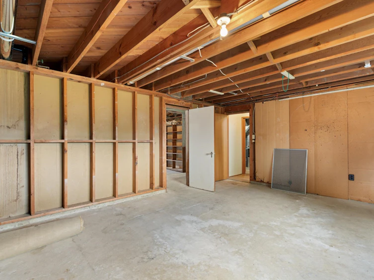 5459 Forglen Drive, Burnaby, BC, V5H 3K8 - 23