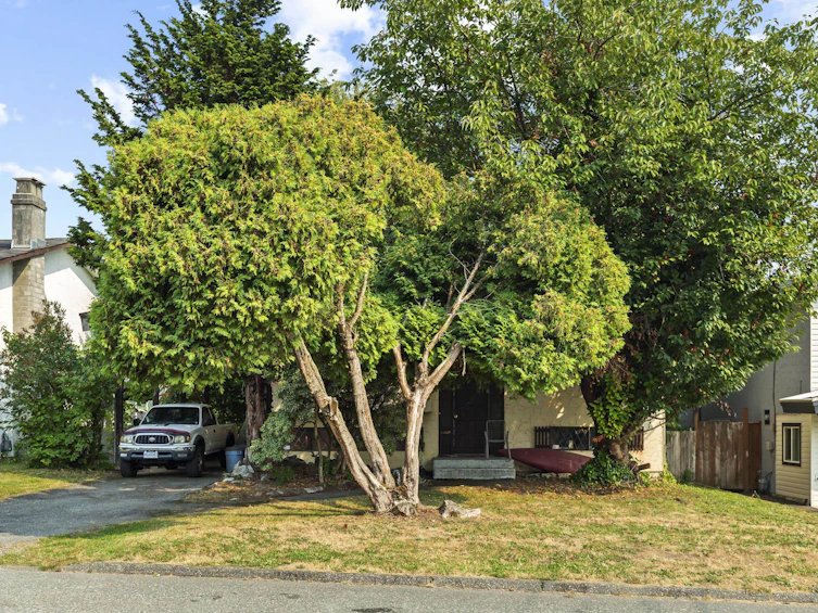 7674 Juniper Street, Mission, BC, V2V 4R2 - 2