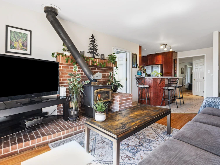 407 E 1st Street, North Vancouver, BC, V7L 1B8 - 9