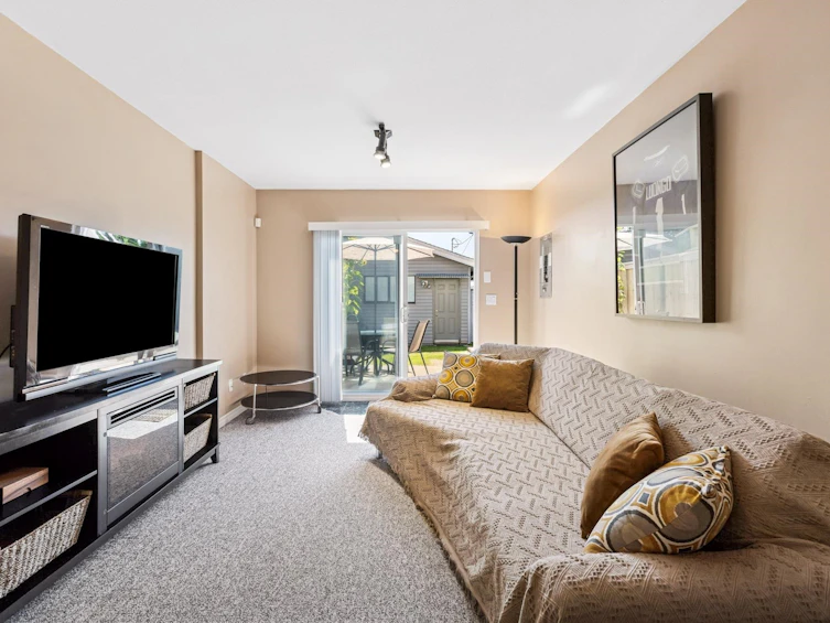407 E 1st Street, North Vancouver, BC, V7L 1B8 - 35