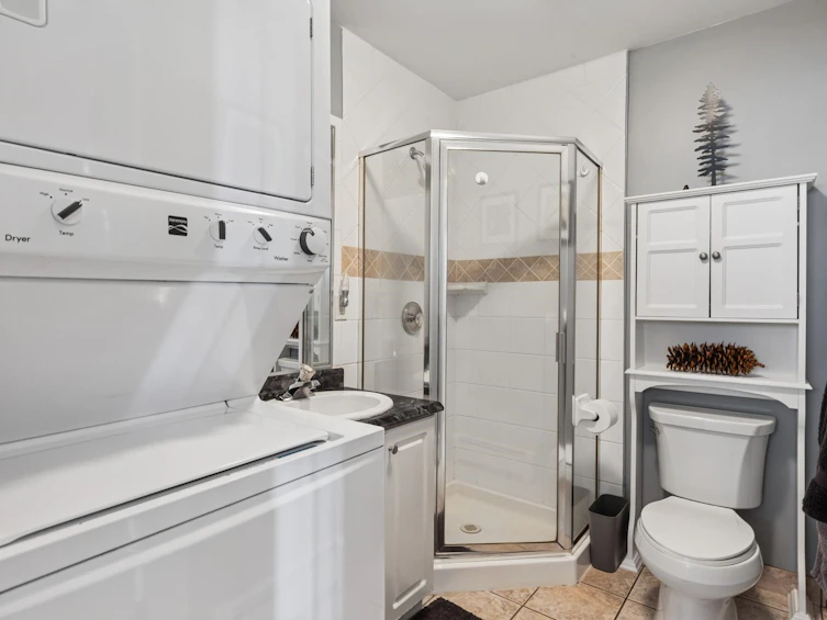 407 E 1st Street, North Vancouver, BC, V7L 1B8 - 23