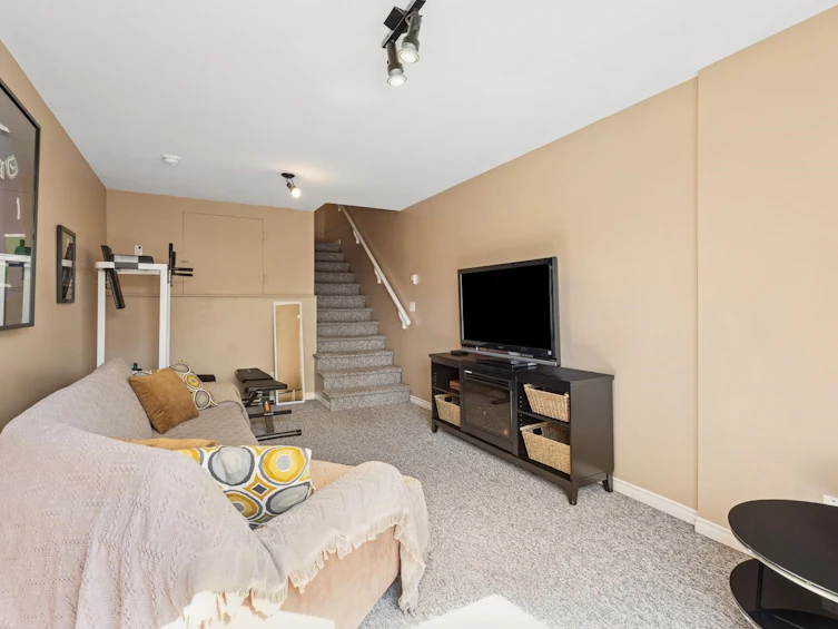 407 E 1st Street, North Vancouver, BC, V7L 1B8 - 34
