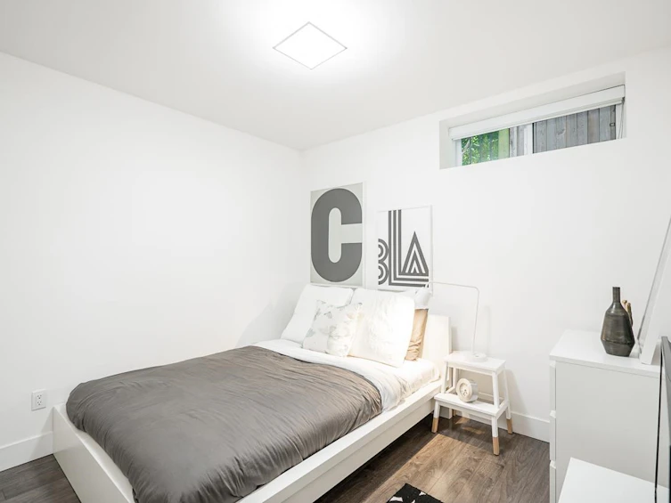 33 E 22nd Avenue, Vancouver, BC, V5V 1T3 - 28
