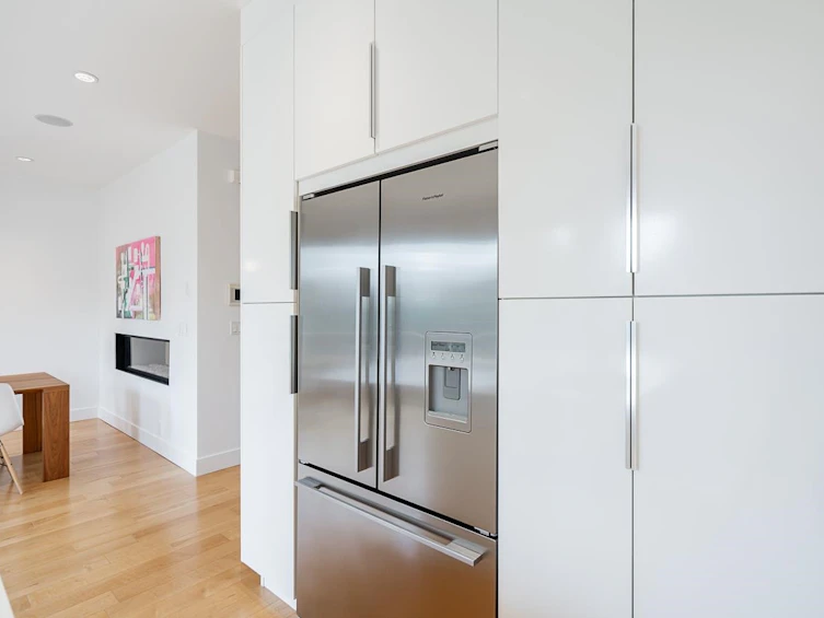 33 E 22nd Avenue, Vancouver, BC, V5V 1T3 - 8