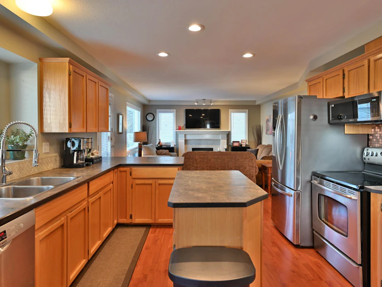 18863 64a Avenue, Surrey, BC, V3S 8V3 - 12