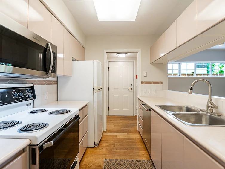 102-3188 Camosun Street, Vancouver, BC, V6R 3X1 - 9