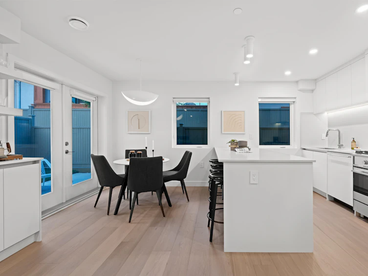 1630 E 21st Avenue, Vancouver, BC, V5N 2N5 - 6