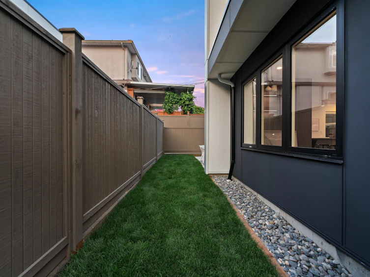 1630 E 21st Avenue, Vancouver, BC, V5N 2N5 - 29