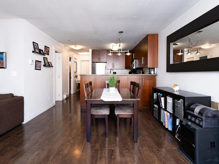 403-118 E 2nd Street, North Vancouver, BC, V7L 1C3 - 4