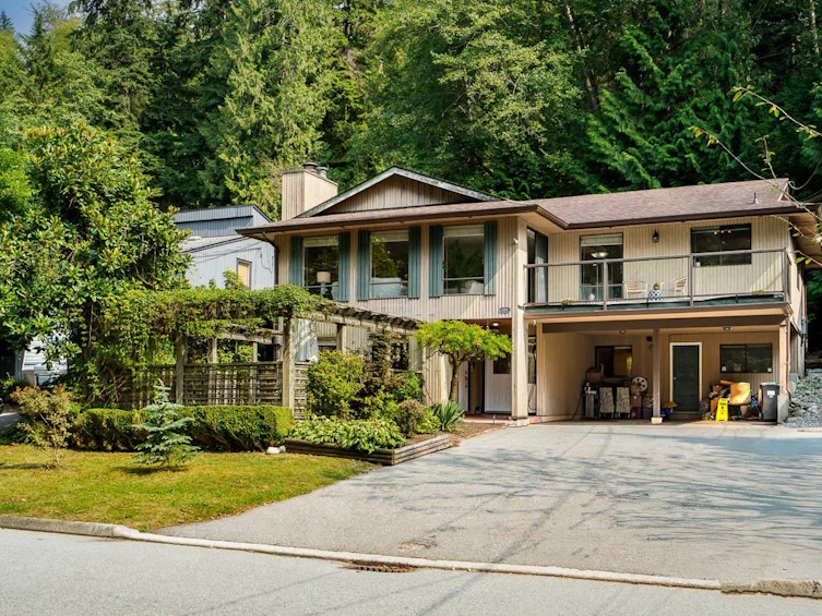 1184 Riverside Drive, North Vancouver, BC, V7H 1V5