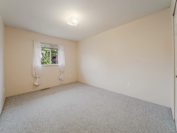 21282 Campbell Avenue, Maple Ridge, BC, V2X 7G6 - 14