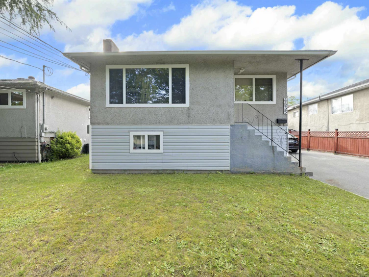 4835 Chatham Street, Vancouver, BC, V5R 3Z1 - 2