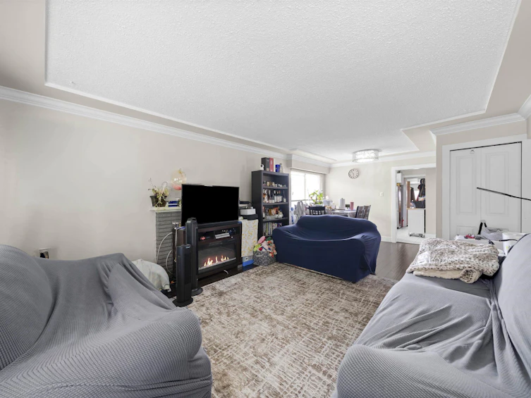 4835 Chatham Street, Vancouver, BC, V5R 3Z1 - 4