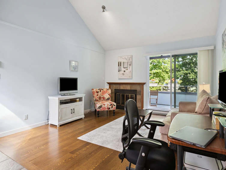 303-145 E 12th Street, North Vancouver, BC, V7L 2J3 - 11