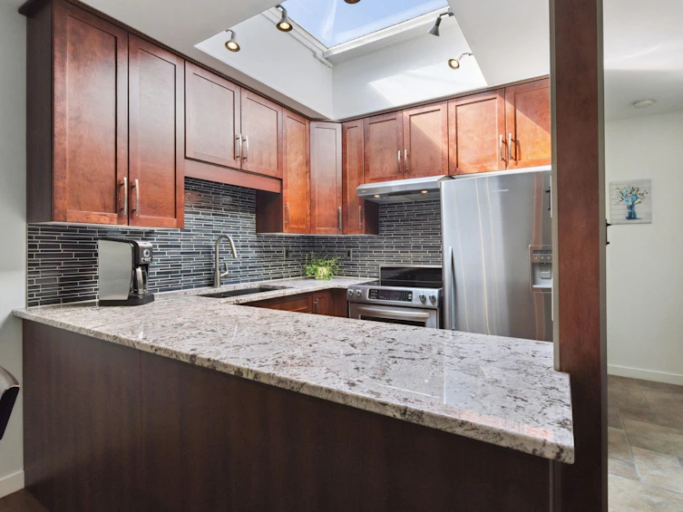 303-145 E 12th Street, North Vancouver, BC, V7L 2J3 - 2