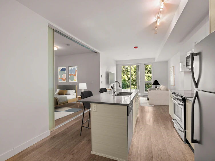 306-13919 Fraser Highway, Surrey, BC, V3T 4E6 - 3