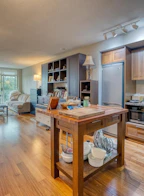 516 2268 W Broadway