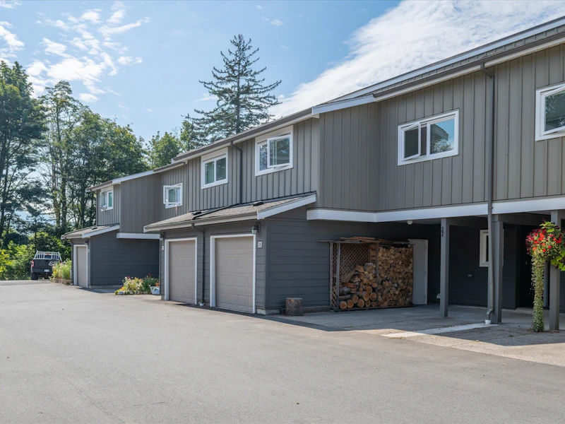 18 - 39752 Government Road, Squamish BC V8B 0G3