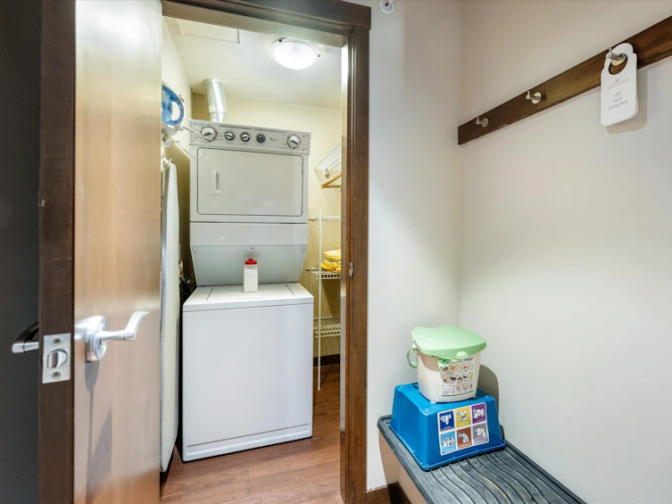 305B-2020 London Lane, Whistler, BC, V8E 0B6 - 17