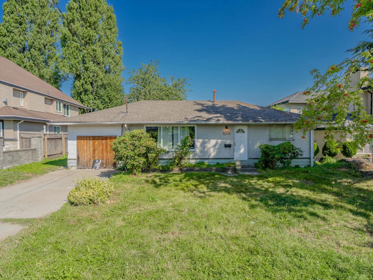 12111 84 Avenue, Surrey, BC, V3W 3G4