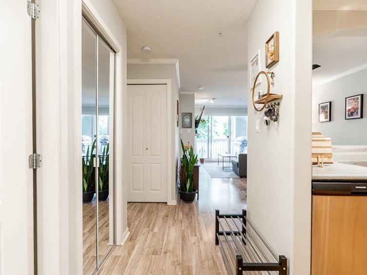 208-22022 49 Avenue, Langley, BC, V3A 3R9 - 2