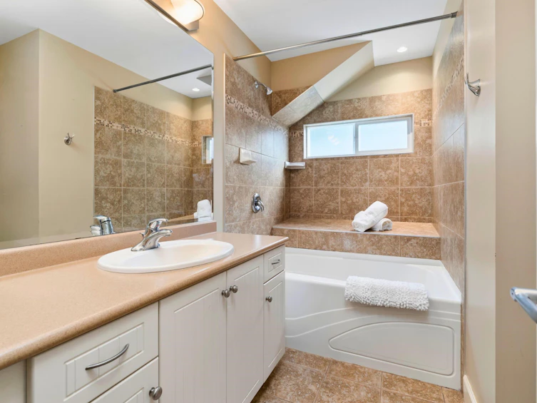 906 Prospect Avenue, North Vancouver, BC, V7R 2M3 - 24
