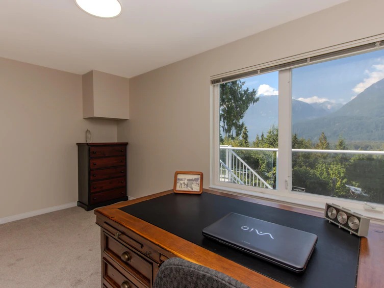 40413 Ayr Drive, Squamish, BC, V8B 0P3 - 29