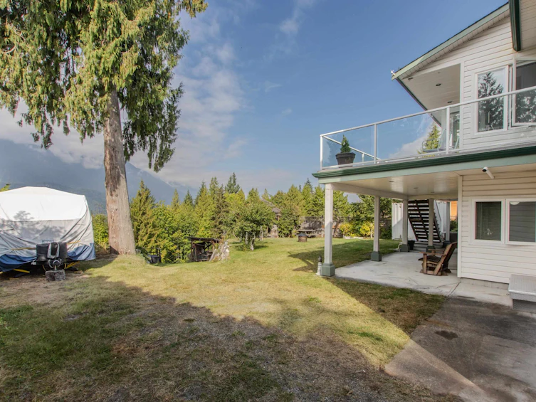 40413 Ayr Drive, Squamish, BC, V8B 0P3 - 5