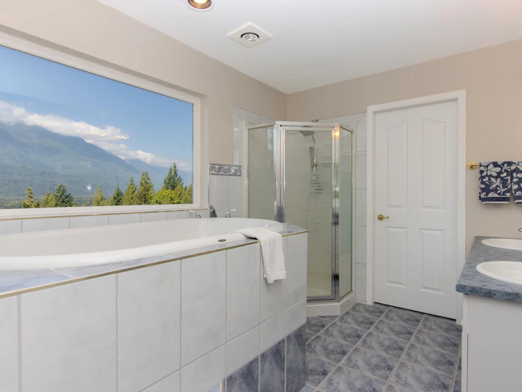 40413 Ayr Drive, Squamish, BC, V8B 0P3 - 23