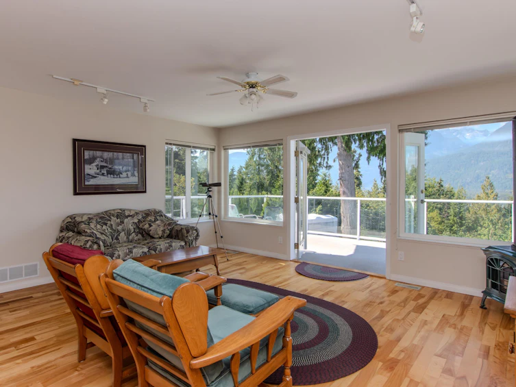 40413 Ayr Drive, Squamish, BC, V8B 0P3 - 11