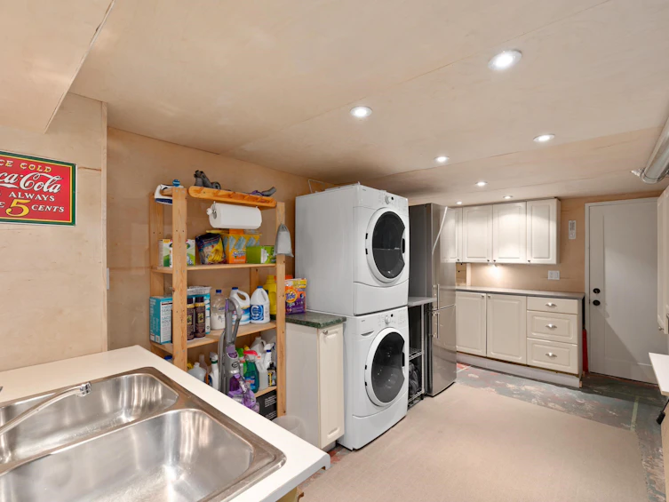 2906 W 12th Avenue, Vancouver, BC, V6K 2R3 - 19