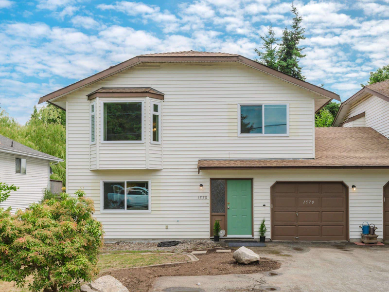 1570 161st Street, Surrey BC V4A 4X8
