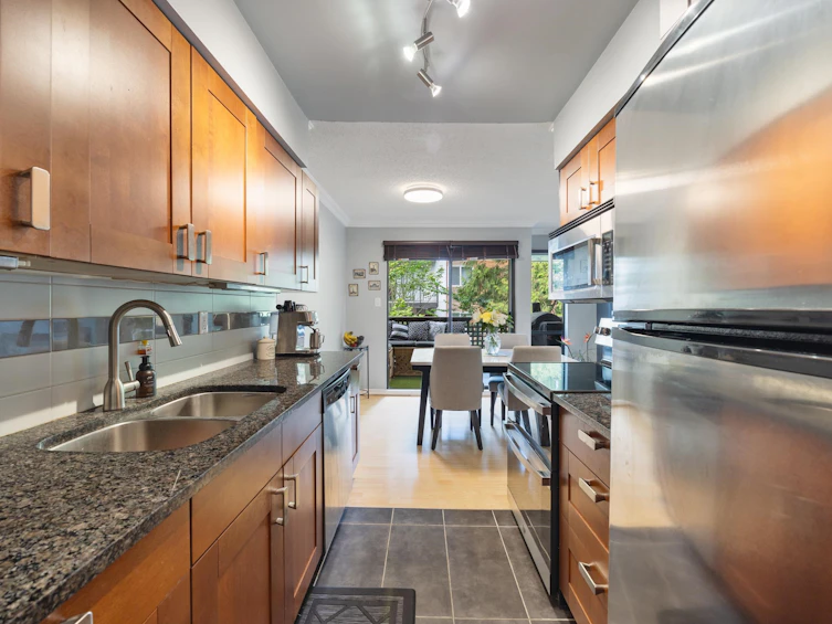 306-110 Seventh Street, New Westminster, BC, V3M 5W5 - 7