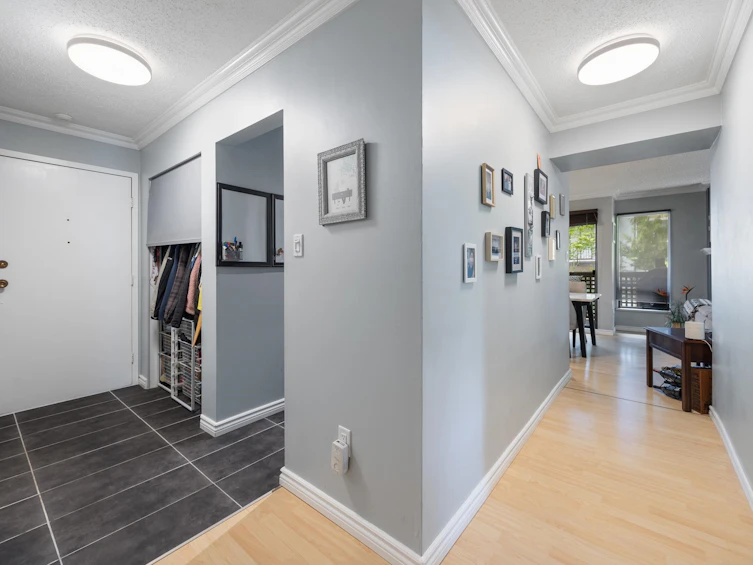 306-110 Seventh Street, New Westminster, BC, V3M 5W5 - 5