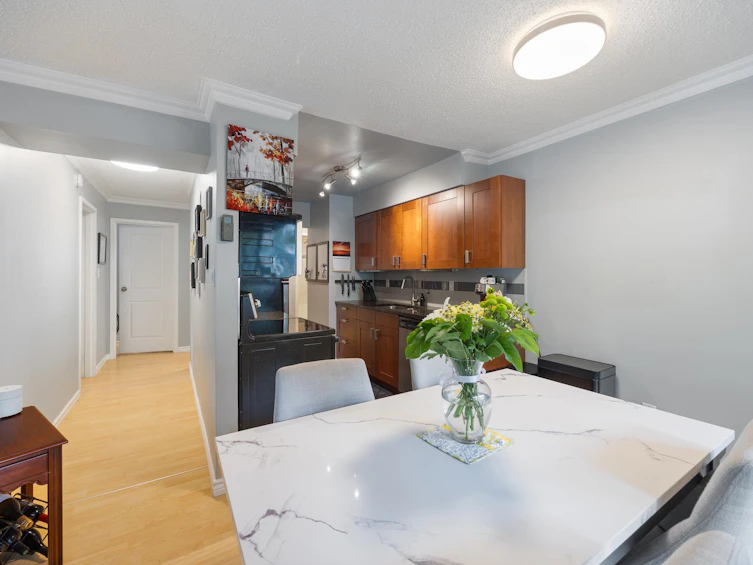 306-110 Seventh Street, New Westminster, BC, V3M 5W5 - 8