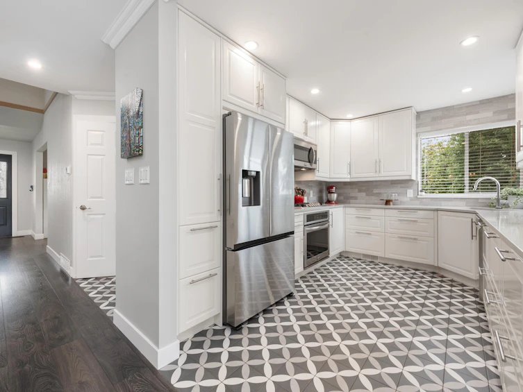 2898 Mountview Street, Abbotsford, BC, V2S 6R2 - 2