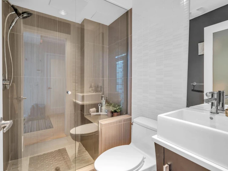 211&212-1529 W 6th Avenue, Vancouver, BC, V6J 1R1 - 17