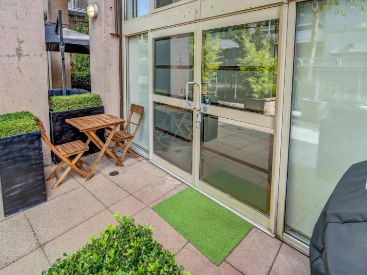 211&212-1529 W 6th Avenue, Vancouver, BC, V6J 1R1 - 24