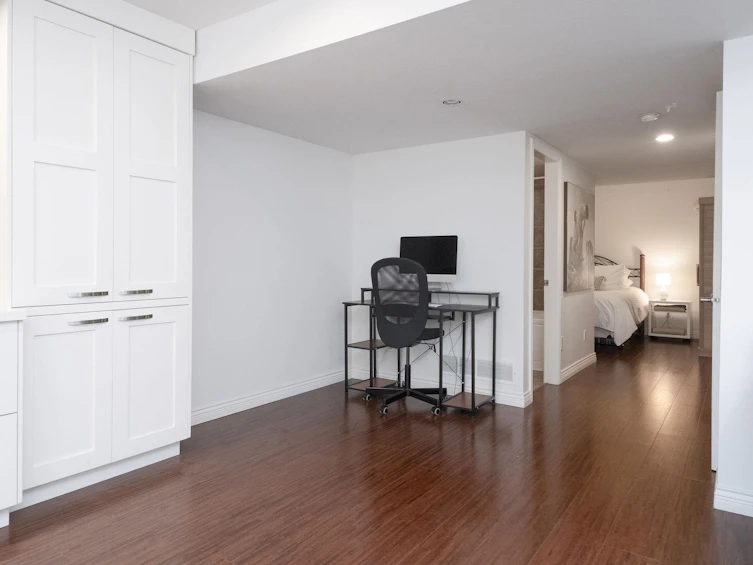 369 E 5th Street, North Vancouver, BC, V7L 1M1 - 32